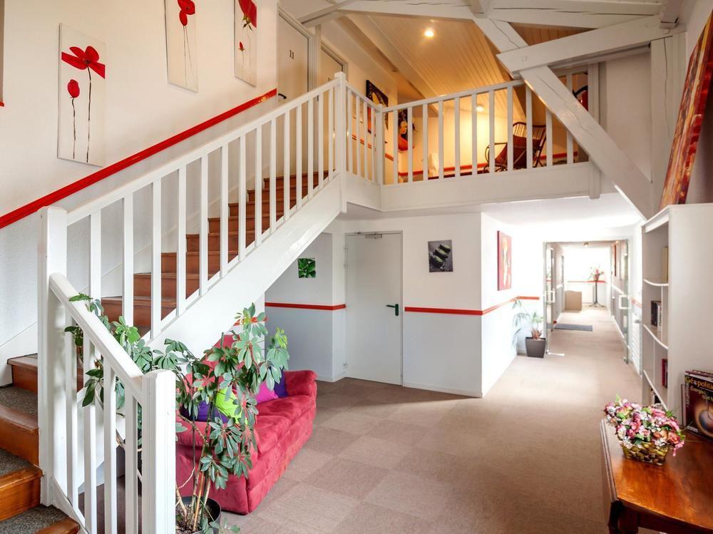 Logis Hotel Le Moulin Des Gardelles Riom Exterior photo