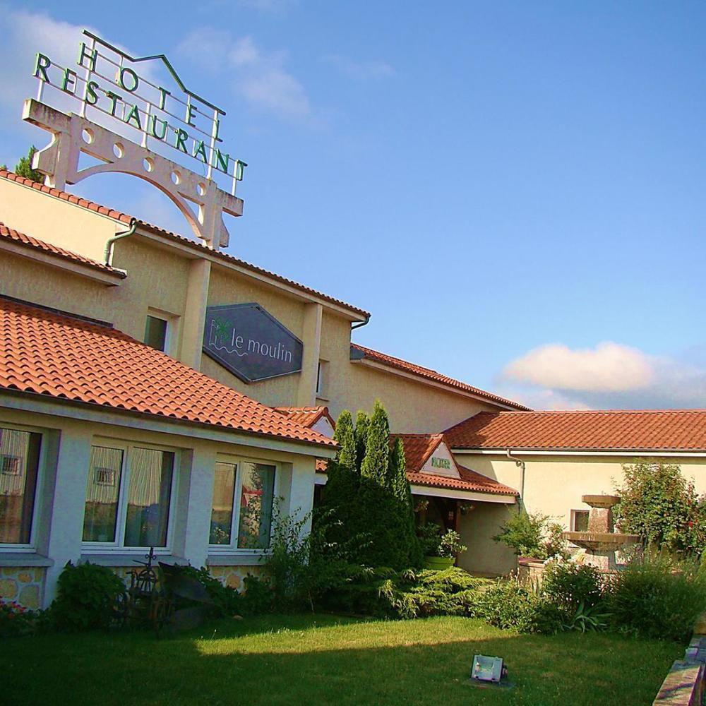 Logis Hotel Le Moulin Des Gardelles Riom Exterior photo